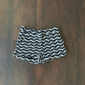 LETHERBE Size Small Black and White Shorts